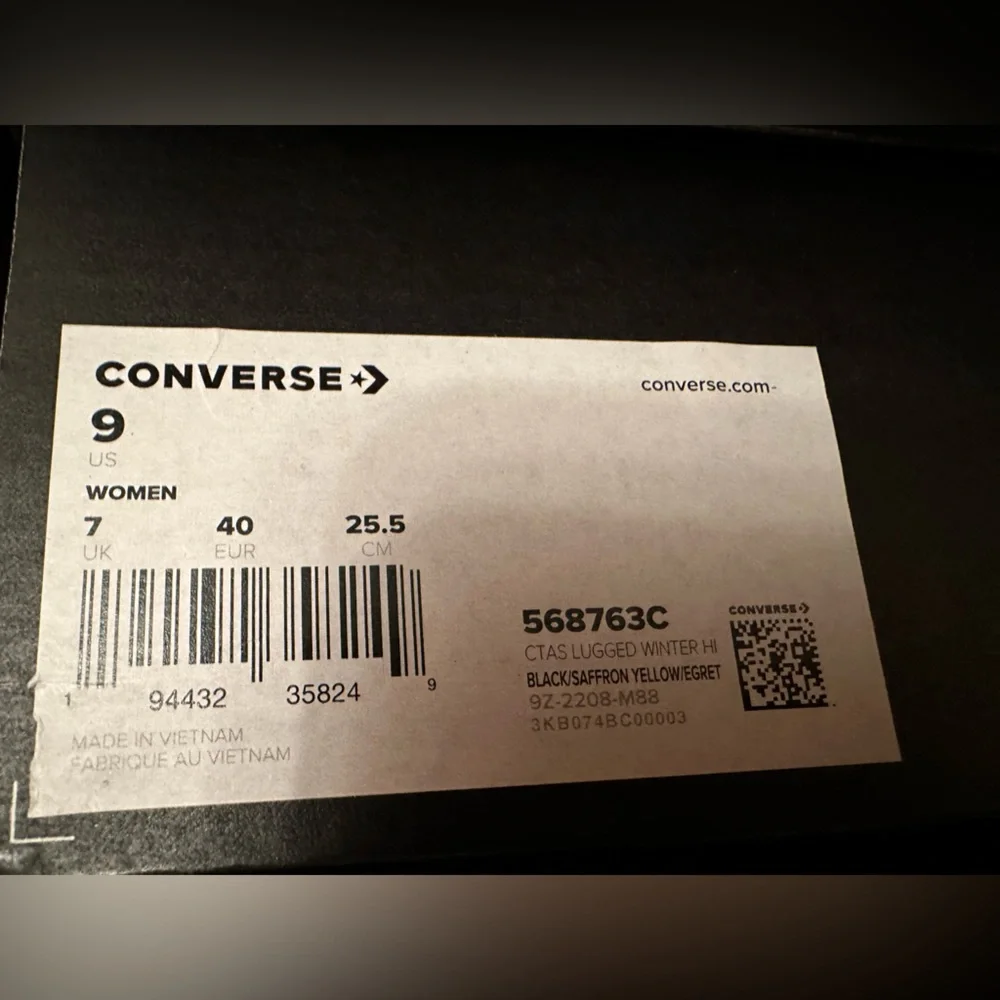 Converse Chuck Taylor All Star Gore-Tex Waterproof Lugged High Top Sneaker - Picture 7 of 8